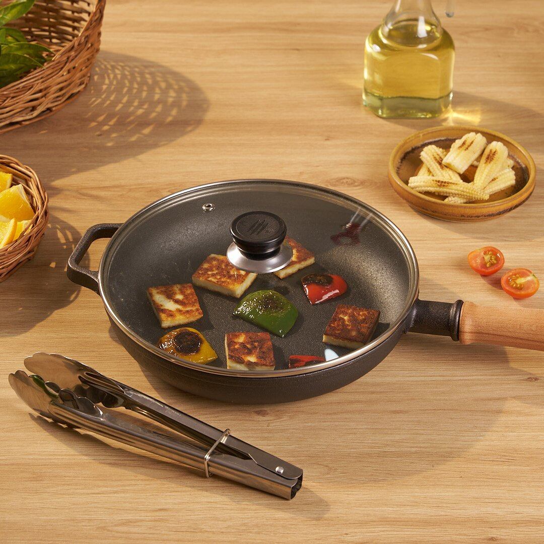 Ultra Heat Cast Iron Skillet Pan with Wooden Handle(22cm)