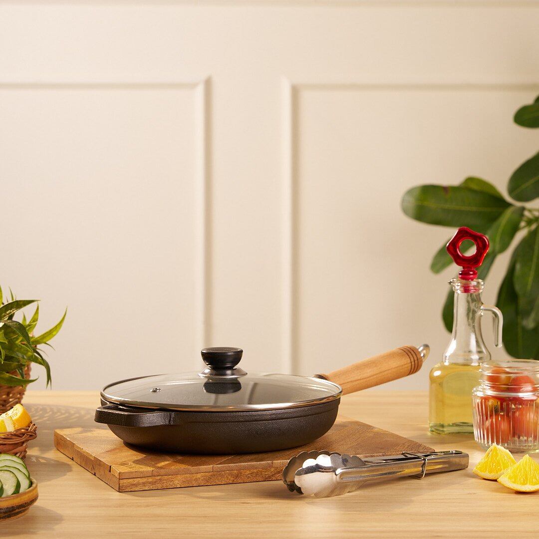 Ultra Heat Cast Iron Skillet Pan with Wooden Handle(22cm)